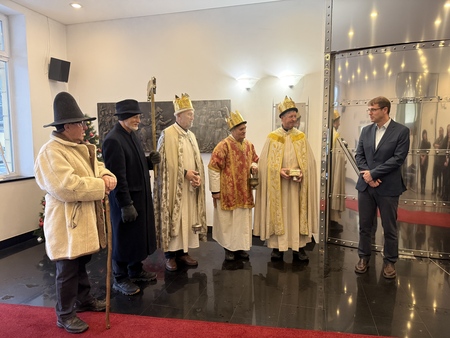 Ravenski koledniki zazveneli v Mestni hiši 6. 1. 2026 (5)